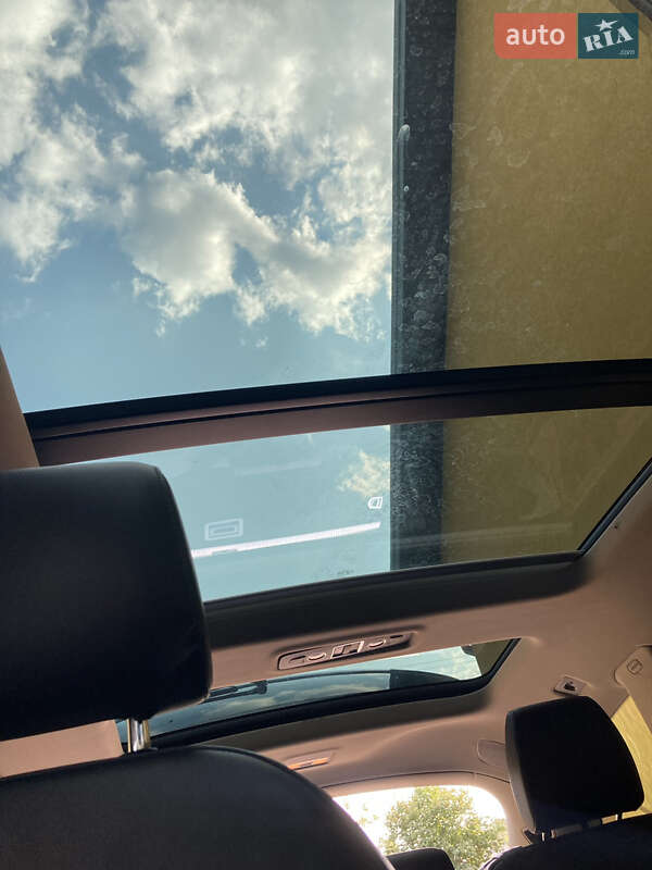 Позашляховик / Кросовер Audi Q7 2014 в Жовкві