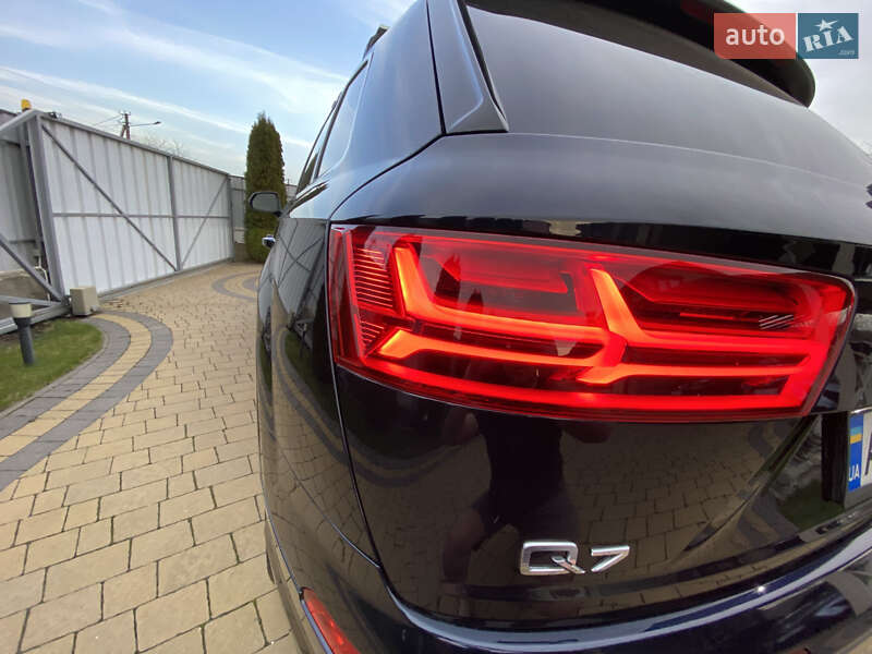 Внедорожник / Кроссовер Audi Q7 2017 в Ивано-Франковске