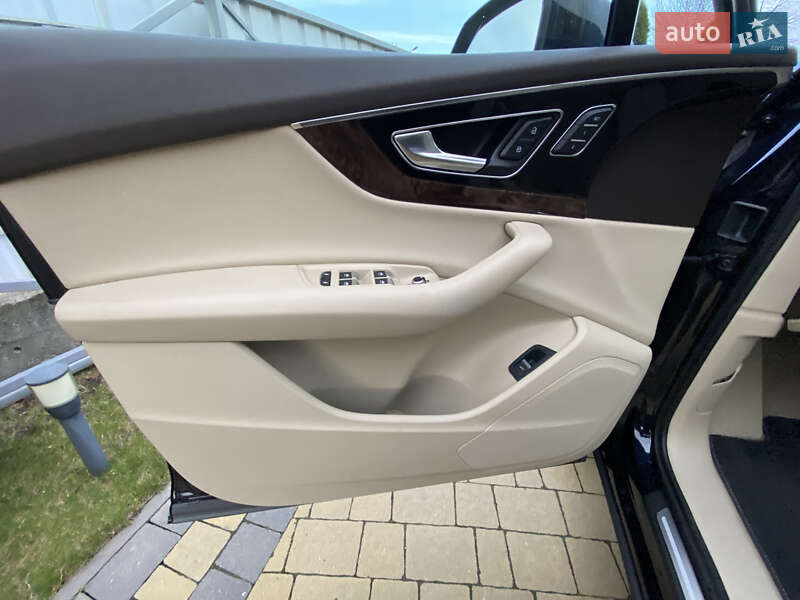 Внедорожник / Кроссовер Audi Q7 2017 в Ивано-Франковске