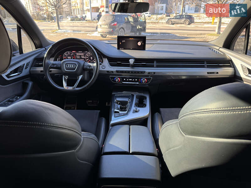 Позашляховик / Кросовер Audi Q7 2017 в Івано-Франківську