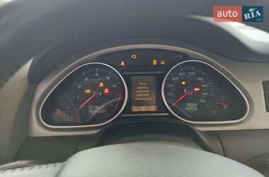 Внедорожник / Кроссовер Audi Q7 2014 в 