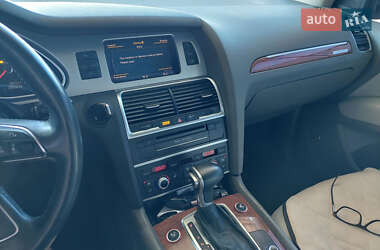 Внедорожник / Кроссовер Audi Q7 2014 в 