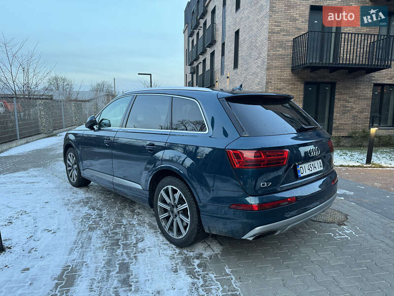 Позашляховик / Кросовер Audi Q7 2017 в Івано-Франківську