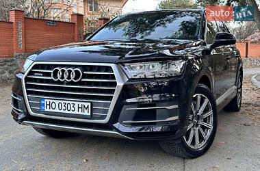 Внедорожник / Кроссовер Audi Q7 2019 в Киеве