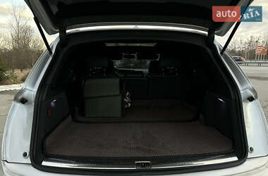 Позашляховик / Кросовер Audi Q7 2010 в 