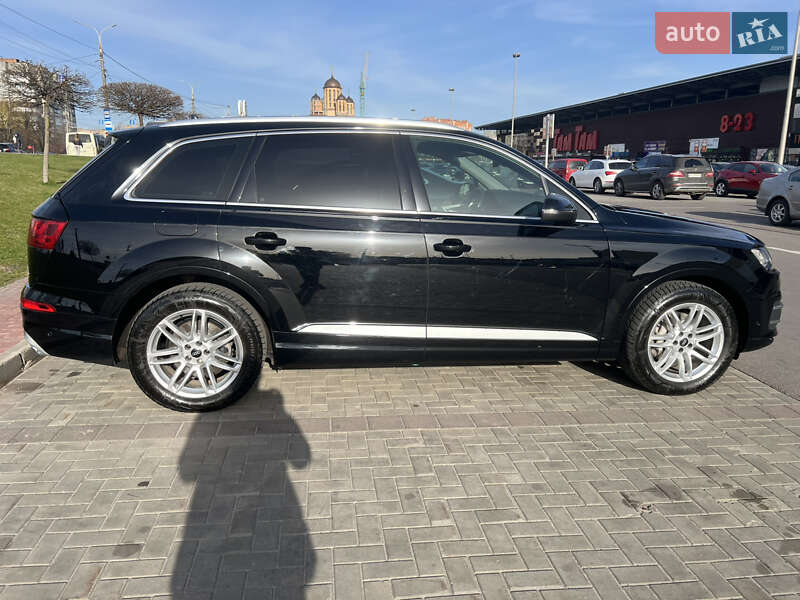 Внедорожник / Кроссовер Audi Q7 2016 в Луцке