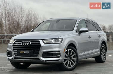 Внедорожник / Кроссовер Audi Q7 2017 в 