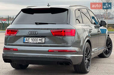 Внедорожник / Кроссовер Audi Q7 2017 в 