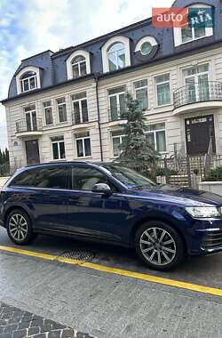Внедорожник / Кроссовер Audi Q7 2018 в 