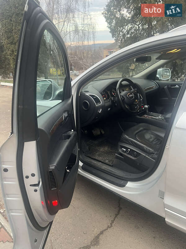 Позашляховик / Кросовер Audi Q7 2011 в Томашполі