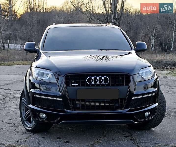 Позашляховик / Кросовер Audi Q7 2013 в Дніпрі