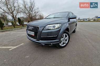 Позашляховик / Кросовер Audi Q7 2015 в Хмільнику