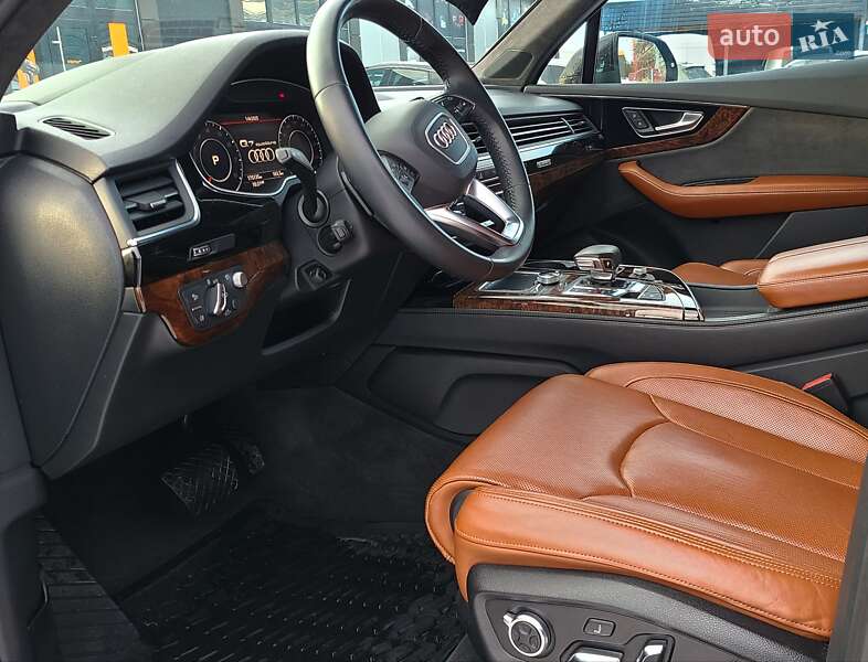 Позашляховик / Кросовер Audi Q7 2018 в Тернополі