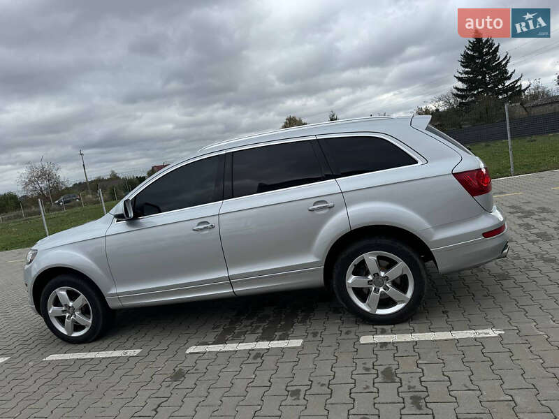 Позашляховик / Кросовер Audi Q7 2012 в Нововолинську