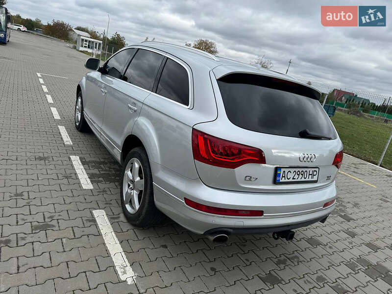 Позашляховик / Кросовер Audi Q7 2012 в Нововолинську