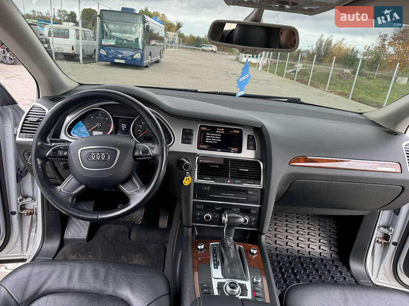Позашляховик / Кросовер Audi Q7 2012 в Нововолинську