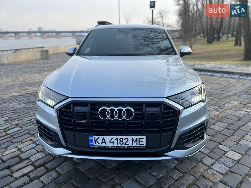 Внедорожник / Кроссовер Audi Q7 2021 в Киеве