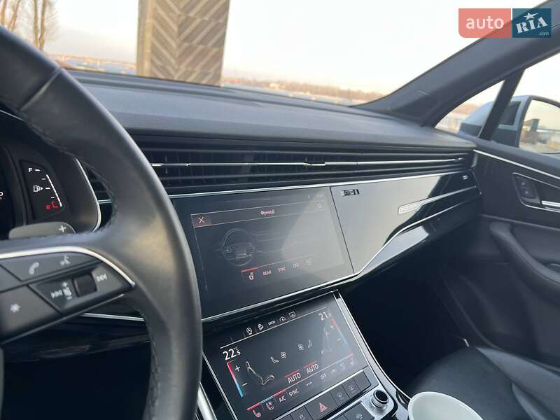 Внедорожник / Кроссовер Audi Q7 2021 в Киеве