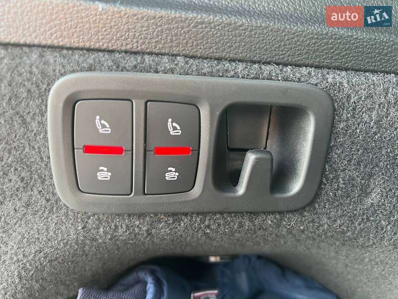 Внедорожник / Кроссовер Audi Q7 2021 в Киеве
