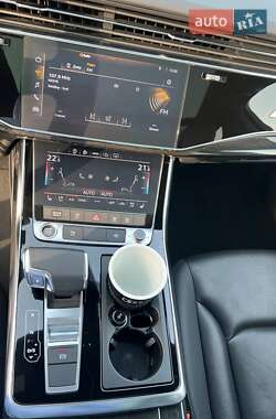 Позашляховик / Кросовер Audi Q7 2021 в 