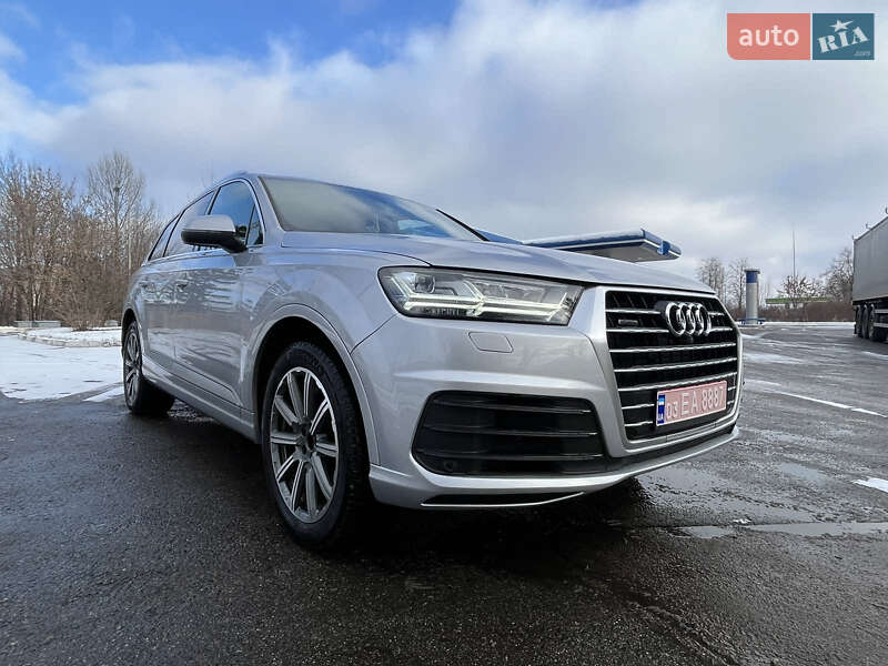Внедорожник / Кроссовер Audi Q7 2018 в Ровно