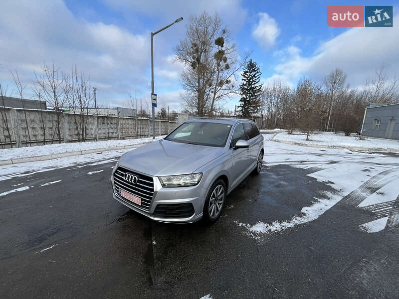 Внедорожник / Кроссовер Audi Q7 2018 в Ровно