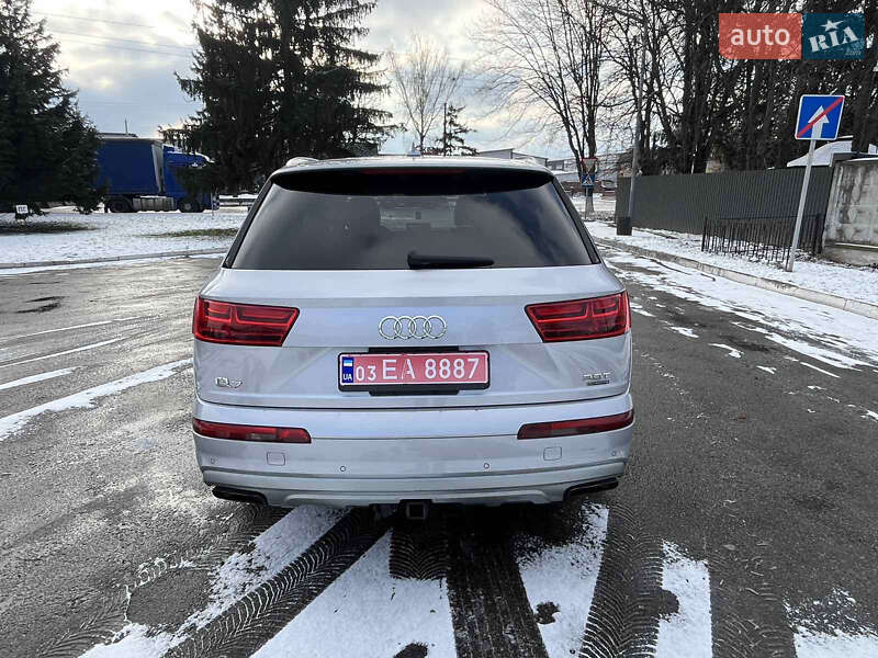 Внедорожник / Кроссовер Audi Q7 2018 в Ровно