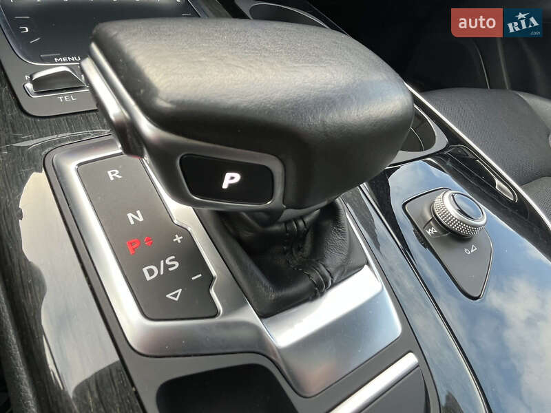 Внедорожник / Кроссовер Audi Q7 2018 в Ровно