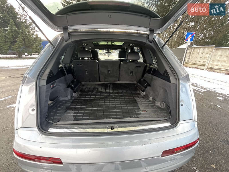 Внедорожник / Кроссовер Audi Q7 2018 в Ровно