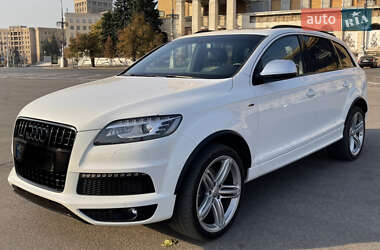 Позашляховик / Кросовер Audi Q7 2015 в Звягелі