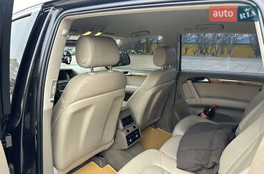 Позашляховик / Кросовер Audi Q7 2009 в 