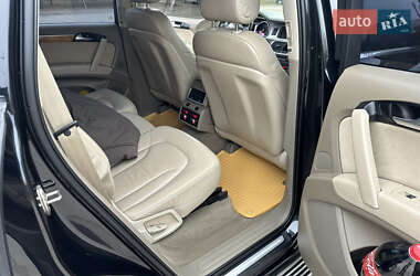 Позашляховик / Кросовер Audi Q7 2009 в 