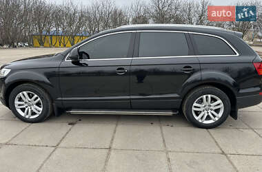 Позашляховик / Кросовер Audi Q7 2009 в 