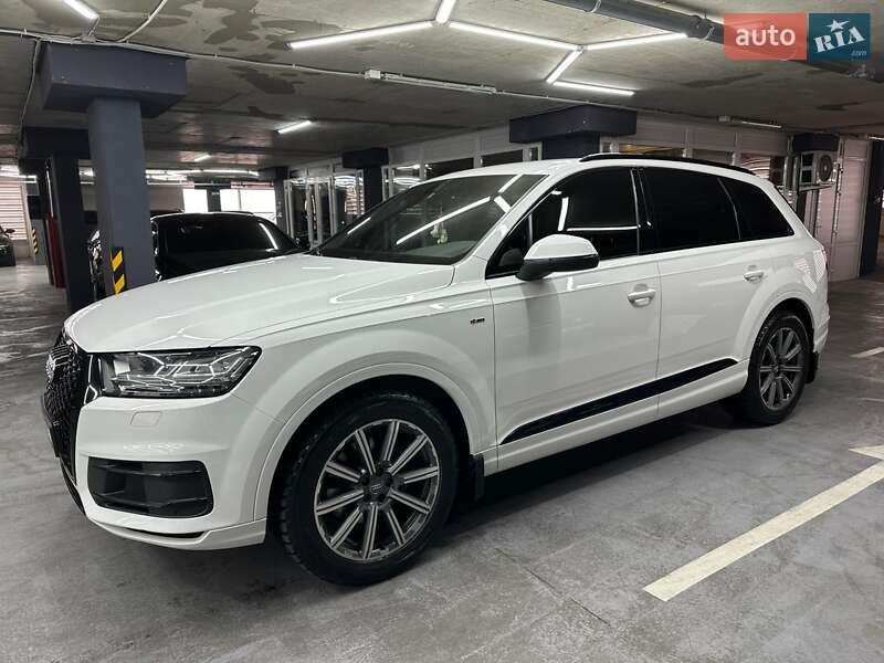 Внедорожник / Кроссовер Audi Q7 2017 в Николаевском