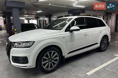 Внедорожник / Кроссовер Audi Q7 2017 в Николаевском