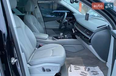 Позашляховик / Кросовер Audi Q7 2017 в Львові