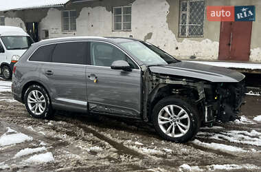 Внедорожник / Кроссовер Audi Q7 2017 в Стрые