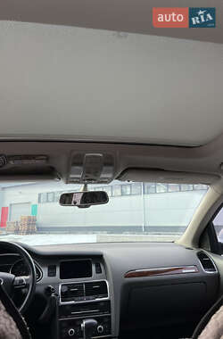 Внедорожник / Кроссовер Audi Q7 2013 в 