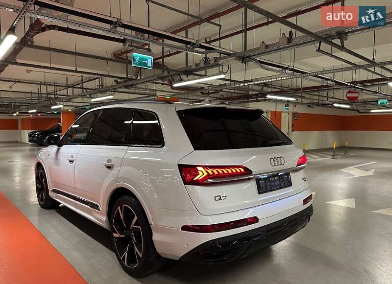 Внедорожник / Кроссовер Audi Q7 2020 в Львове фото 3 Внедорожник / Кроссовер Audi Q7 2020 в Львове