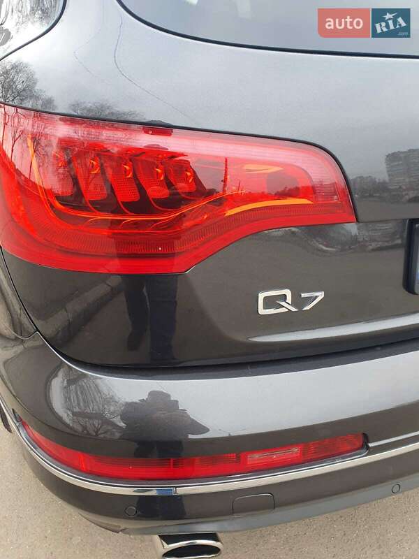 Позашляховик / Кросовер Audi Q7 2013 в Миколаєві