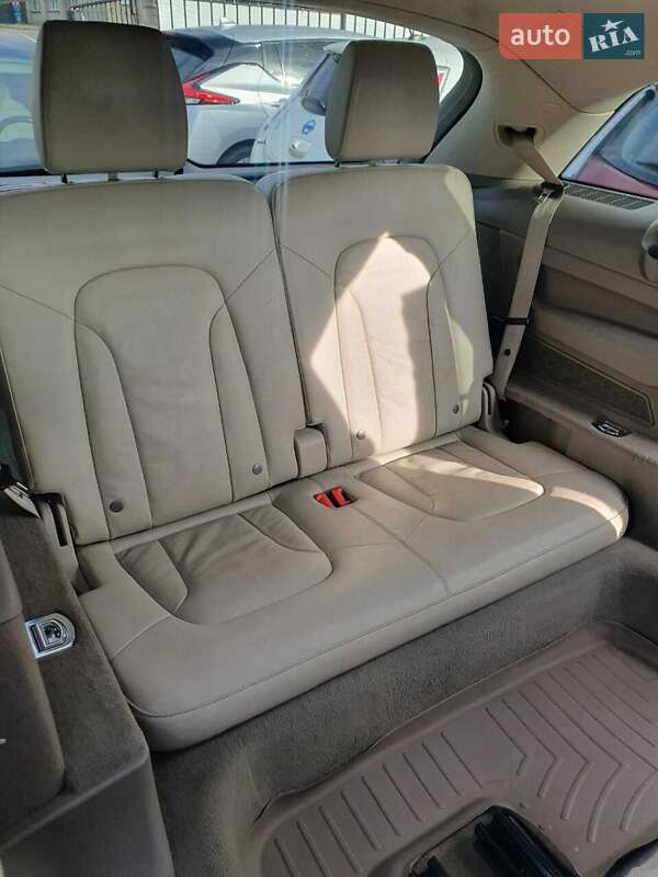 Позашляховик / Кросовер Audi Q7 2013 в Миколаєві