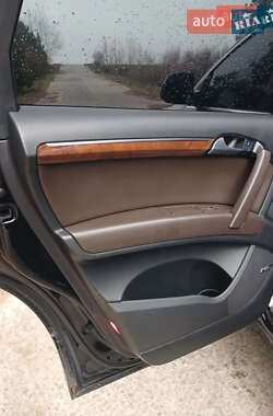 Внедорожник / Кроссовер Audi Q7 2013 в 