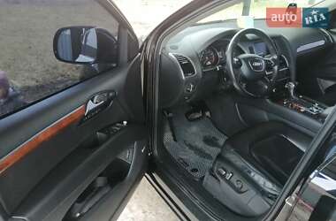 Позашляховик / Кросовер Audi Q7 2013 в 