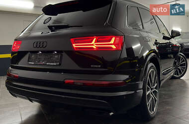 Внедорожник / Кроссовер Audi Q7 2017 в Казатине