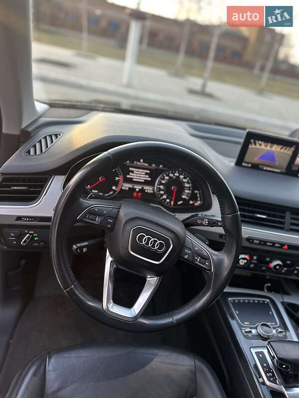Позашляховик / Кросовер Audi Q7 2017 в Києві
