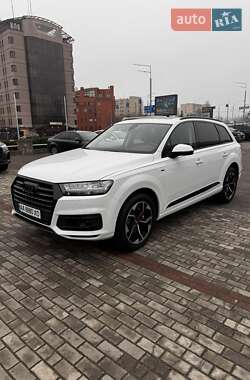 Позашляховик / Кросовер Audi Q7 2018 в Києві