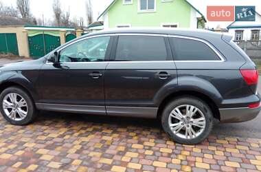 Внедорожник / Кроссовер Audi Q7 2011 в 