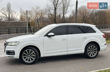 Позашляховик / Кросовер Audi Q7 2018 в 