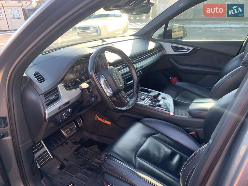 Внедорожник / Кроссовер Audi Q7 2016 в Ровно