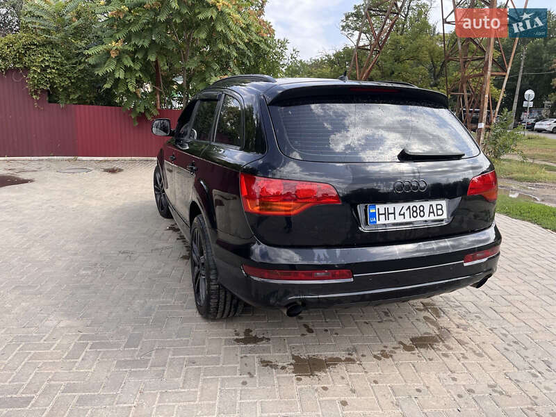 Позашляховик / Кросовер Audi Q7 2009 в Новоукраїнці